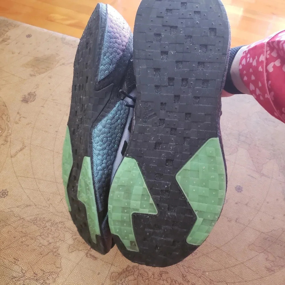 *ADIDAS Boost X9000L4,  Size 9, black and grey - Picture 11 of 11